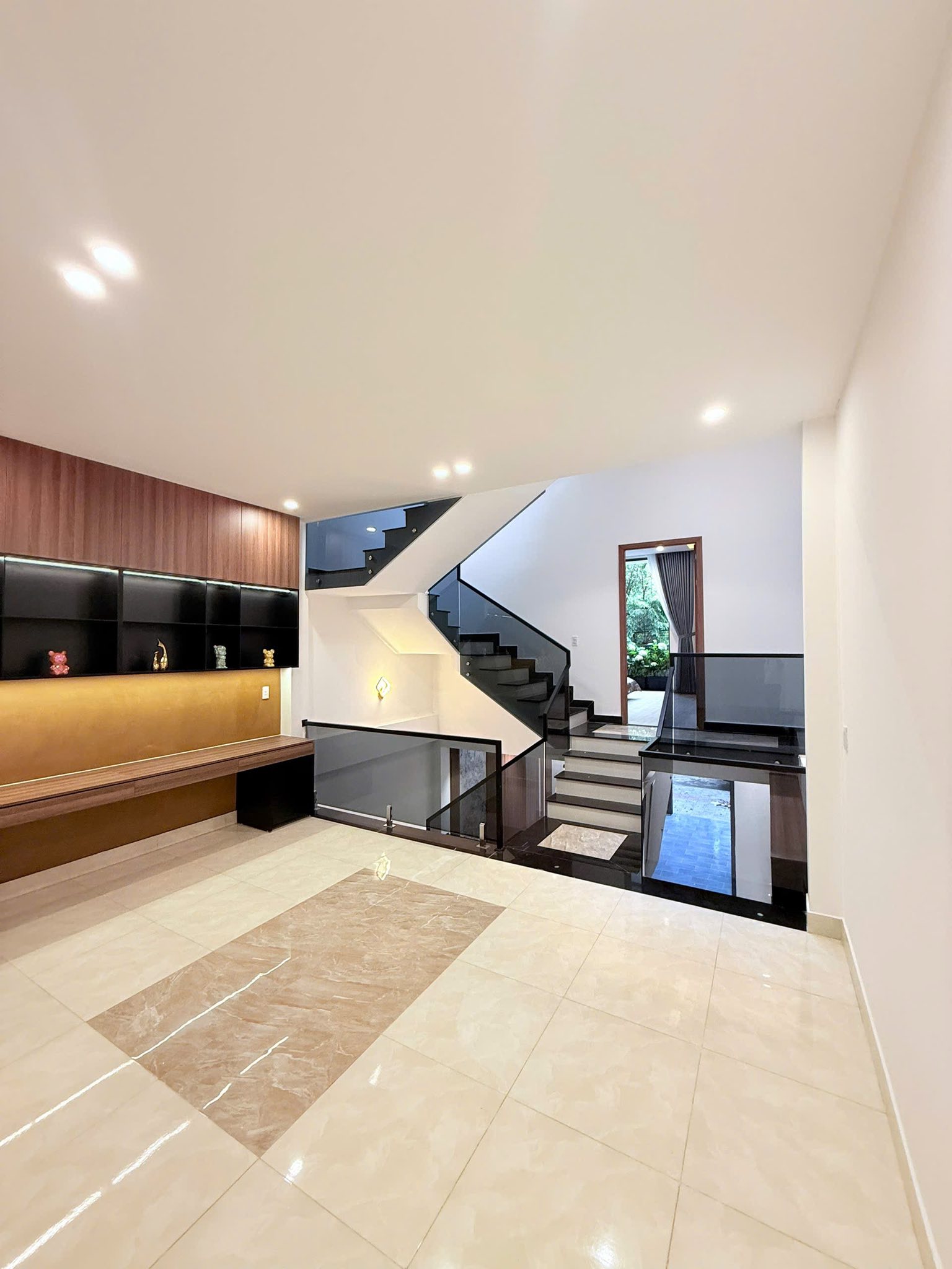 Nhà Đẹp 3 tầng đường Trần Kim Xuyến, Hoà Xuân, Đà Nẵng