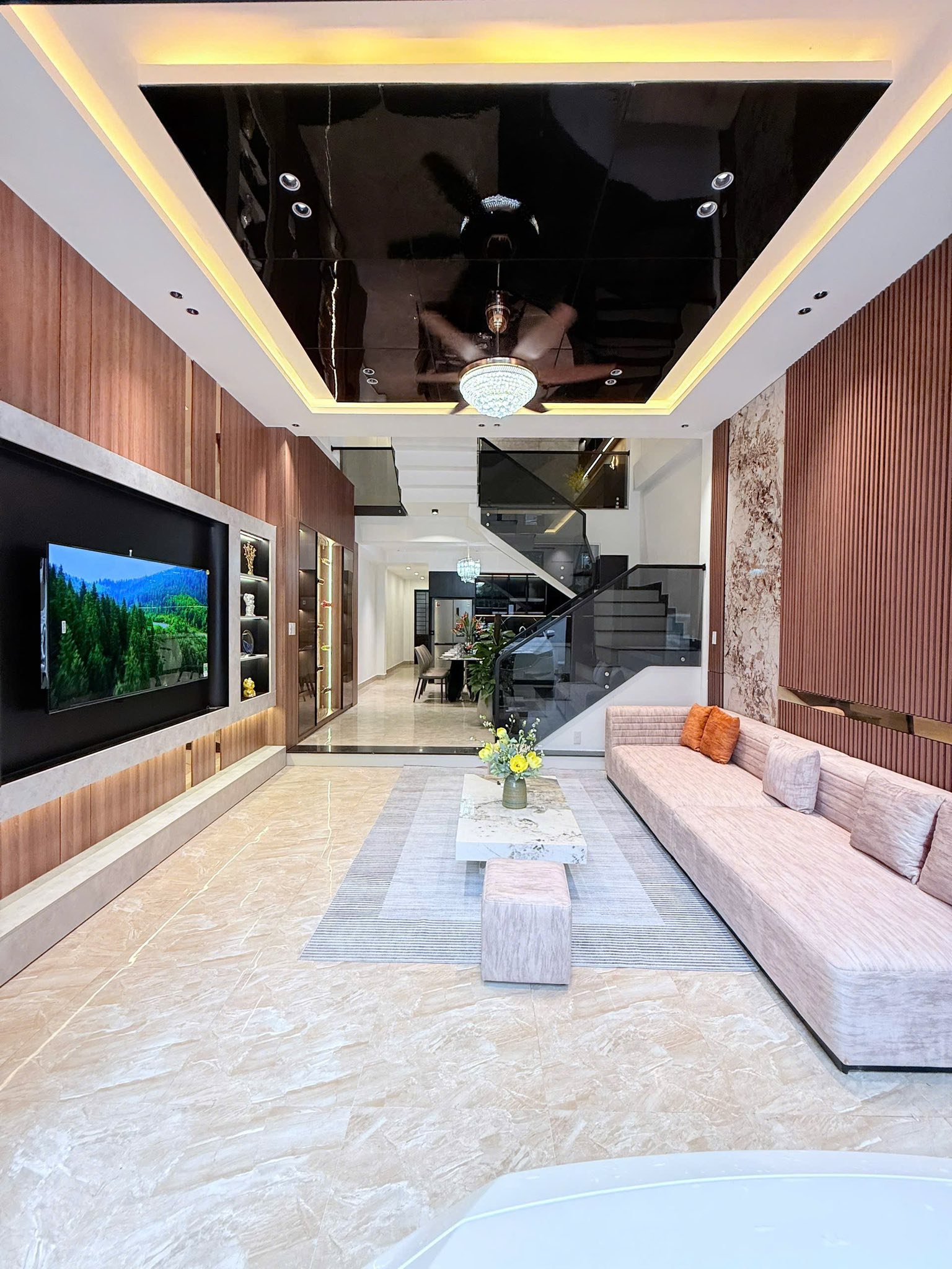 Nhà Đẹp 3 tầng đường Trần Kim Xuyến, Hoà Xuân, Đà Nẵng